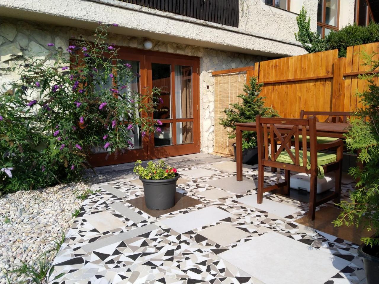 Apartmany Sharka -Sarka Justrova ジェチーン エクステリア 写真